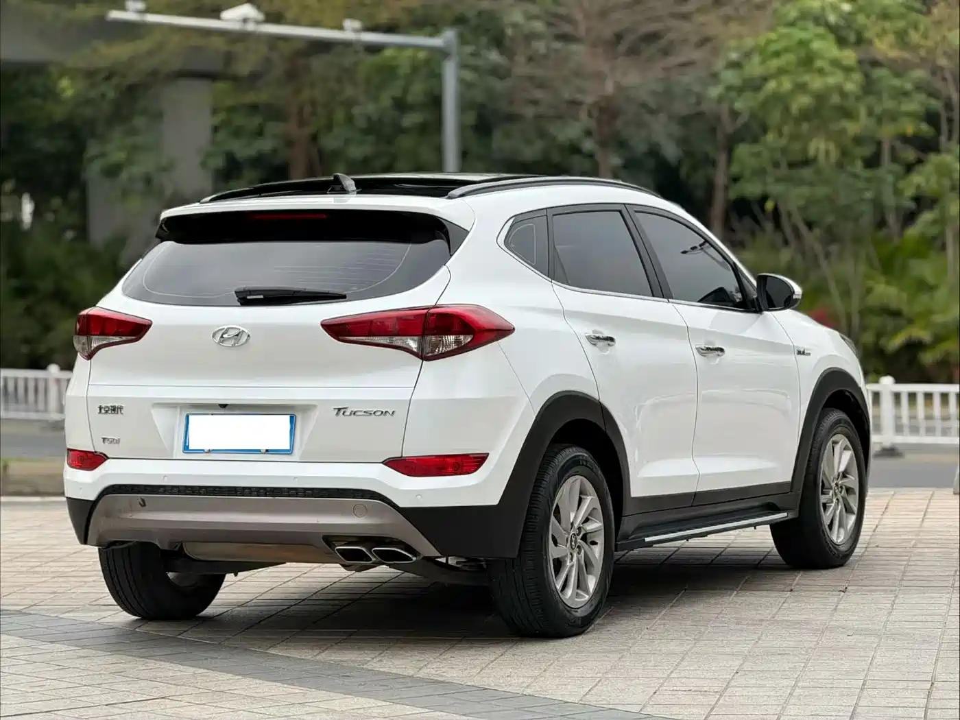 HYUNDAI TUCSON