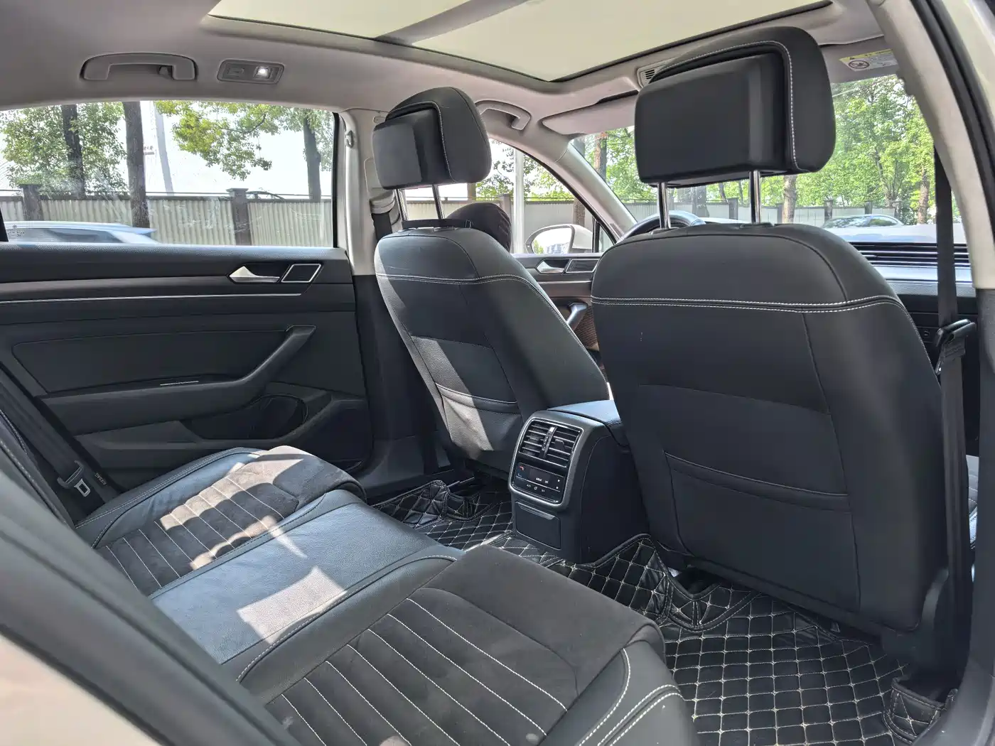 Volkswagen Magotan 2020 330TSI DSG Premium фото 6
