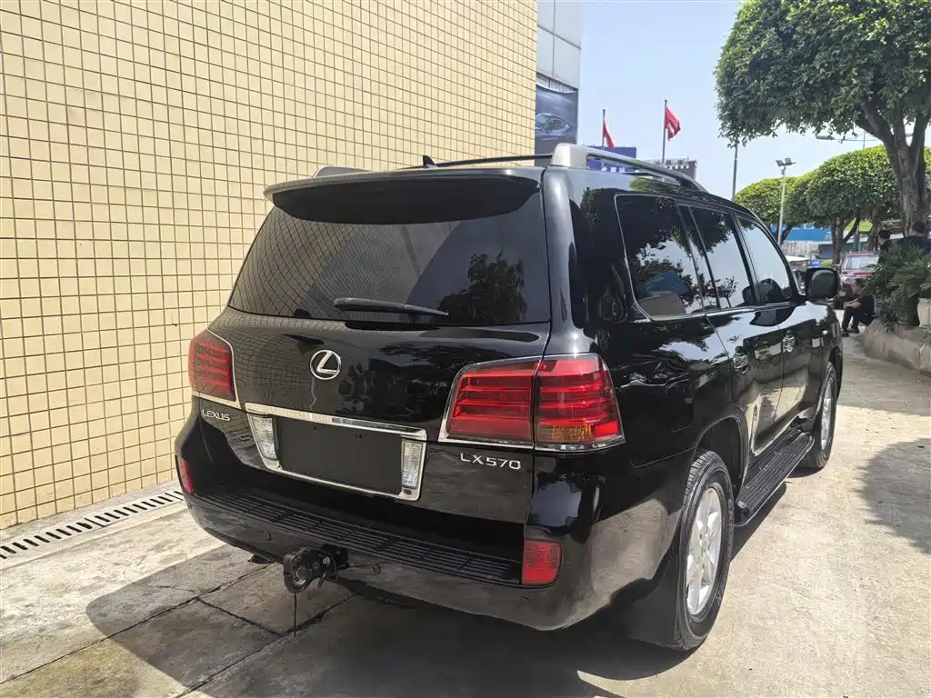 Lexus LX 2009 570 фото 7
