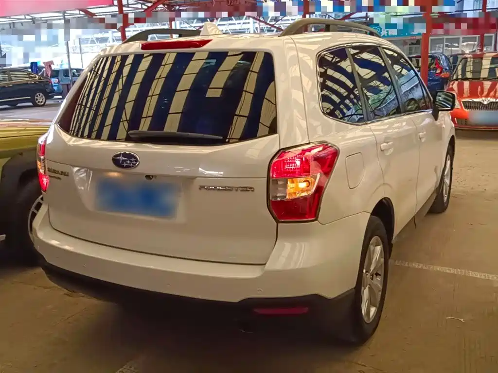 Subaru Forester 2014 2.0i Automatic Luxury Edition фото 7