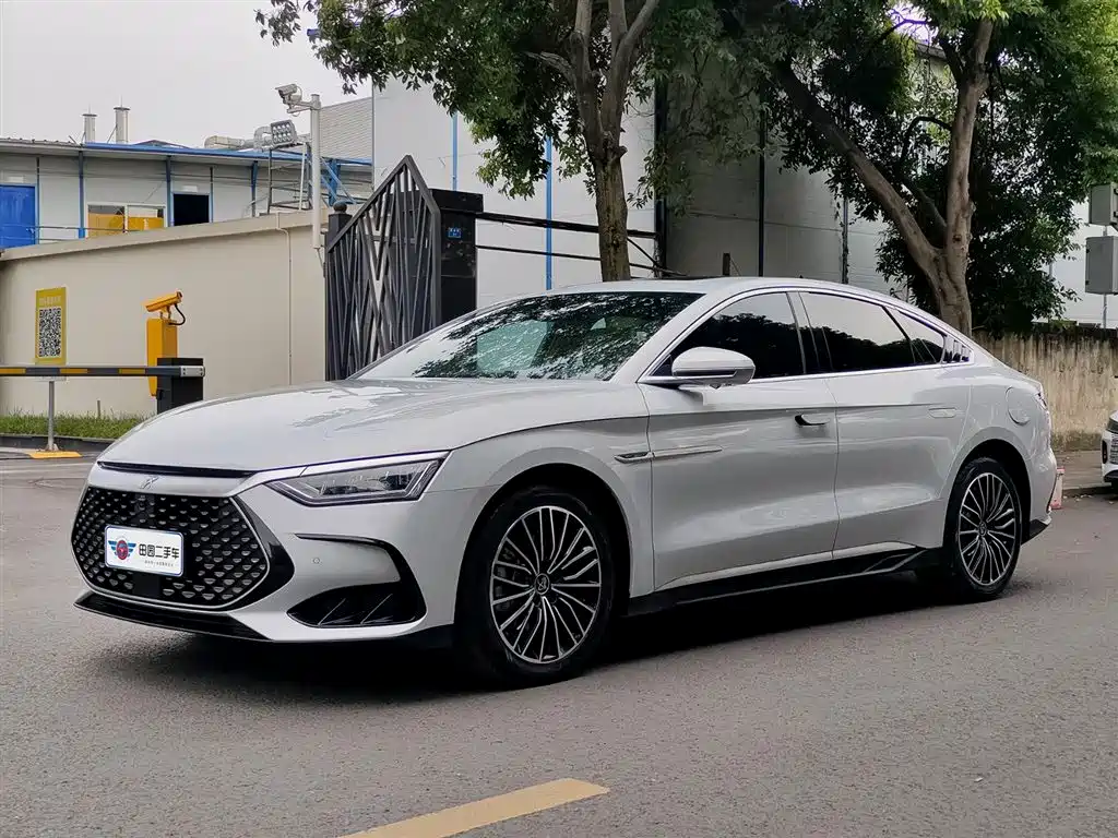 BYD Han 2024 DM-i Glory Edition 121KM Honor