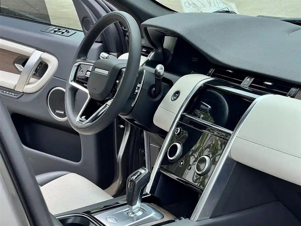 Land Rover Discovery Sport 2021 249PS R-Dynamic HSE Luxury Custom Edition фото 17