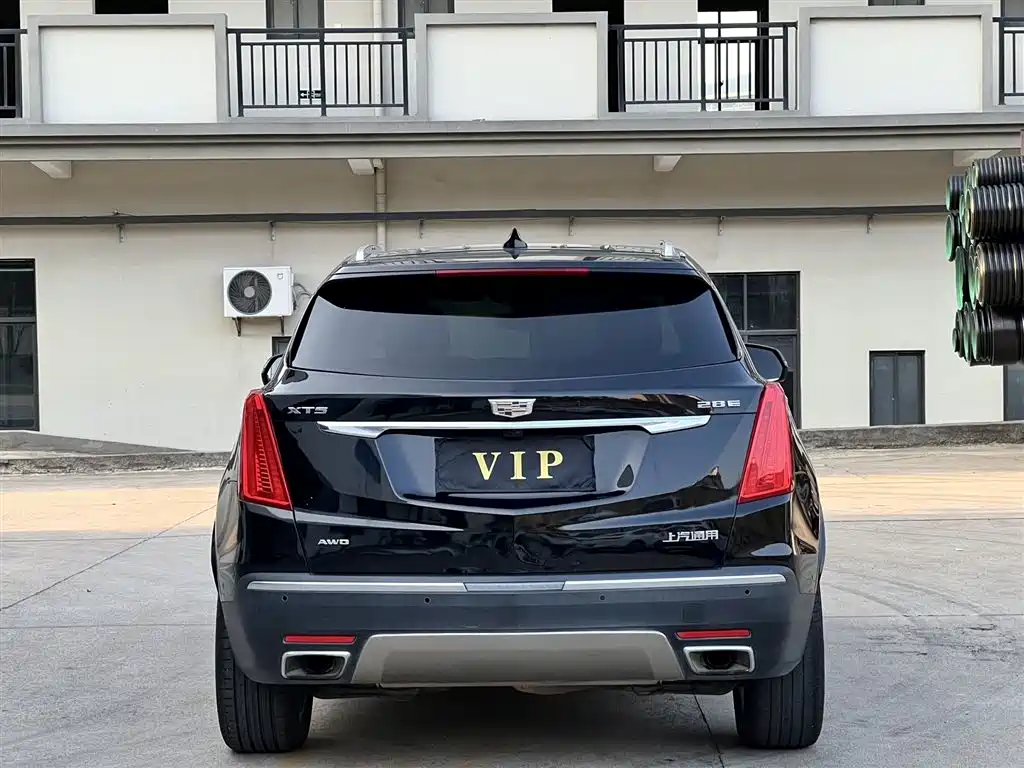 Cadillac XT5 2018 28E 4WD Platinum Edition фото 5