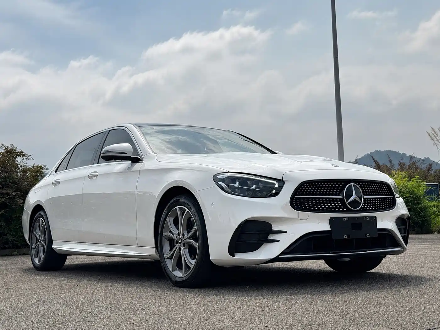 Mercedes-Benz E-Class, миниатюра 3