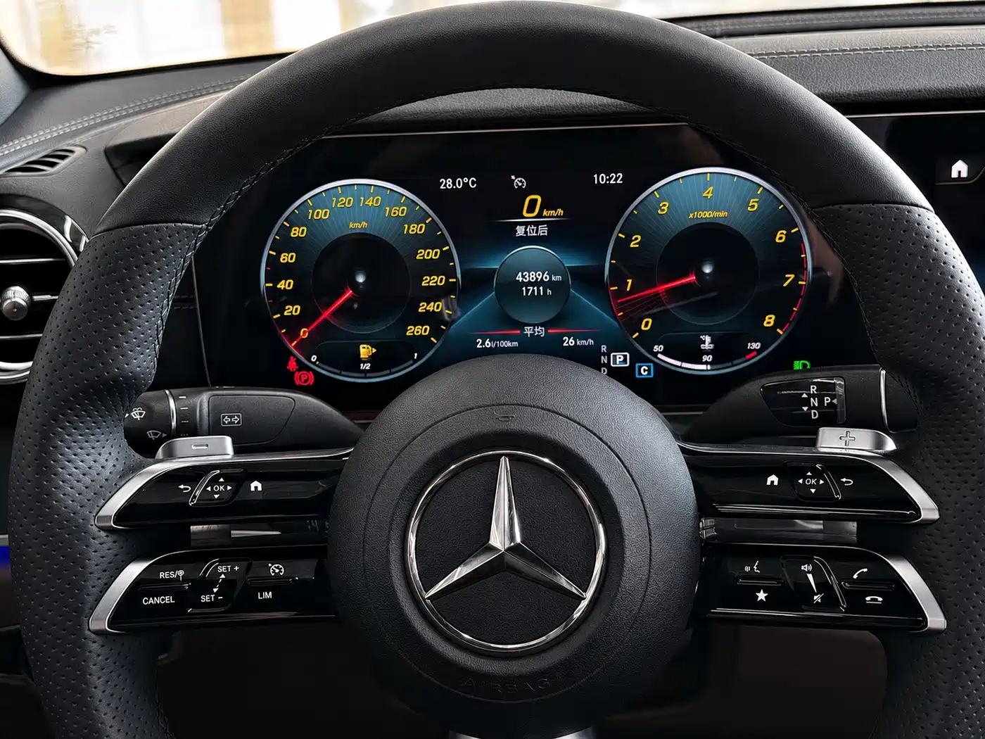 Mercedes-Benz E-Class, миниатюра 7
