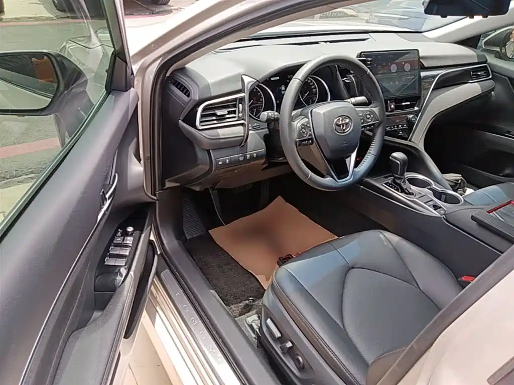 Toyota Camry 2021 2.0G Luxury Edition фото 16