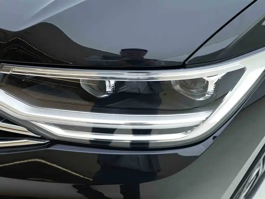 Volkswagen Tiguan L 2022 330TSI Auto 2WD R-Line Premium Edition фото 14
