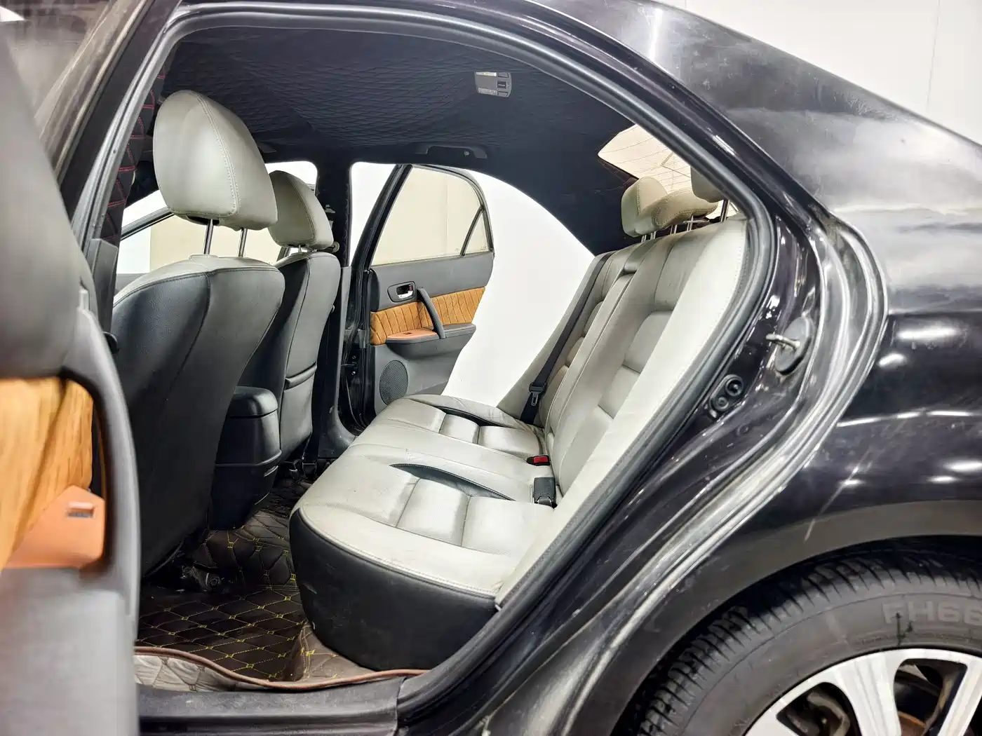 Photo 13 - Mazda 6