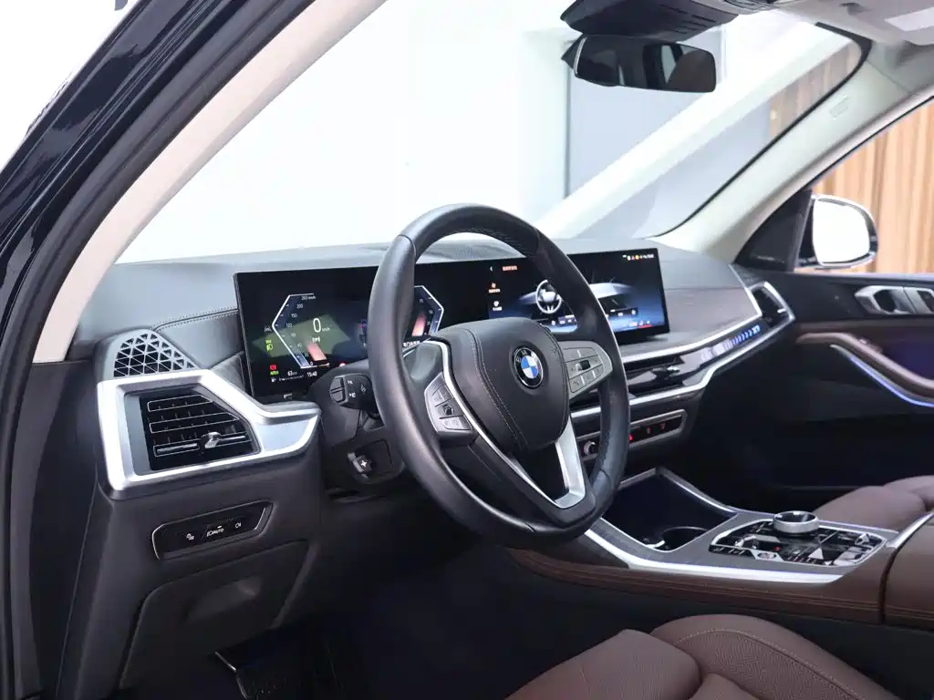 BMW X7 2024 2023 xDrive40i Leading Luxury Package