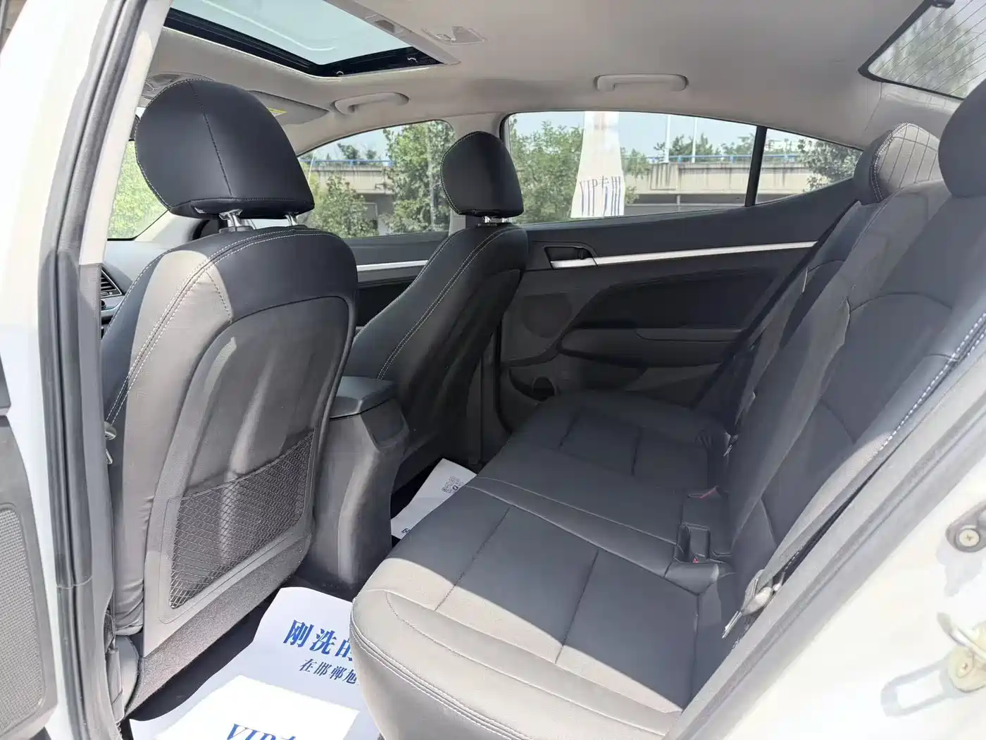 Hyundai Elantra 2018 1.6L Automatic 15th Anniversary Special Edition фото 6