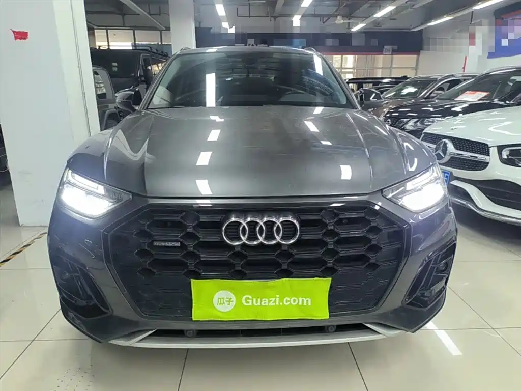 Audi Q5L 2022 40T Luxury Dynamic фото 3