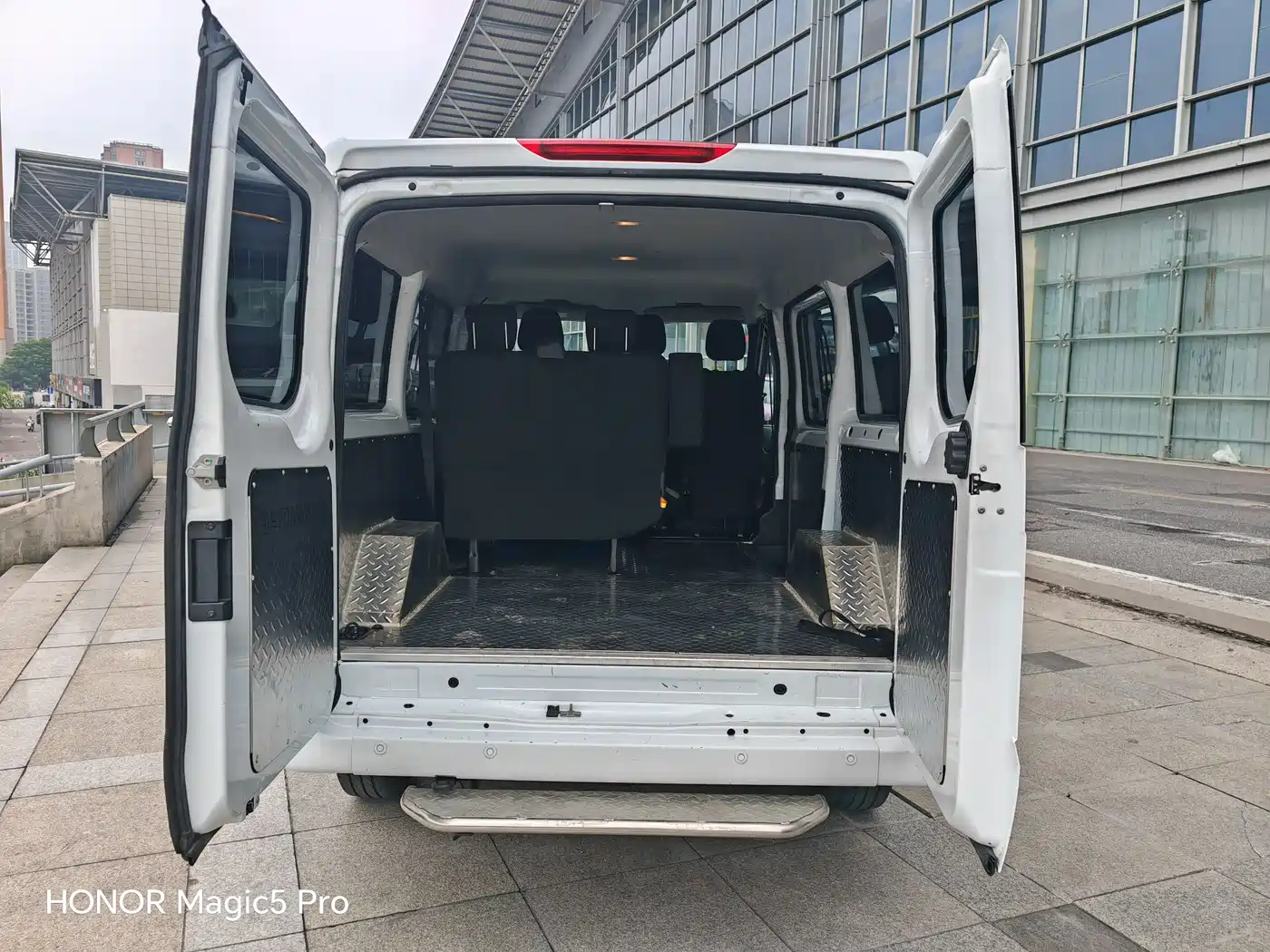 Jiangling JMC Fushun 2024 2023 2.0T Manual Short Wheelbase Low Roof Commercial Multi-purpose Vehicle 6 Seats Dual-opening Tailgate