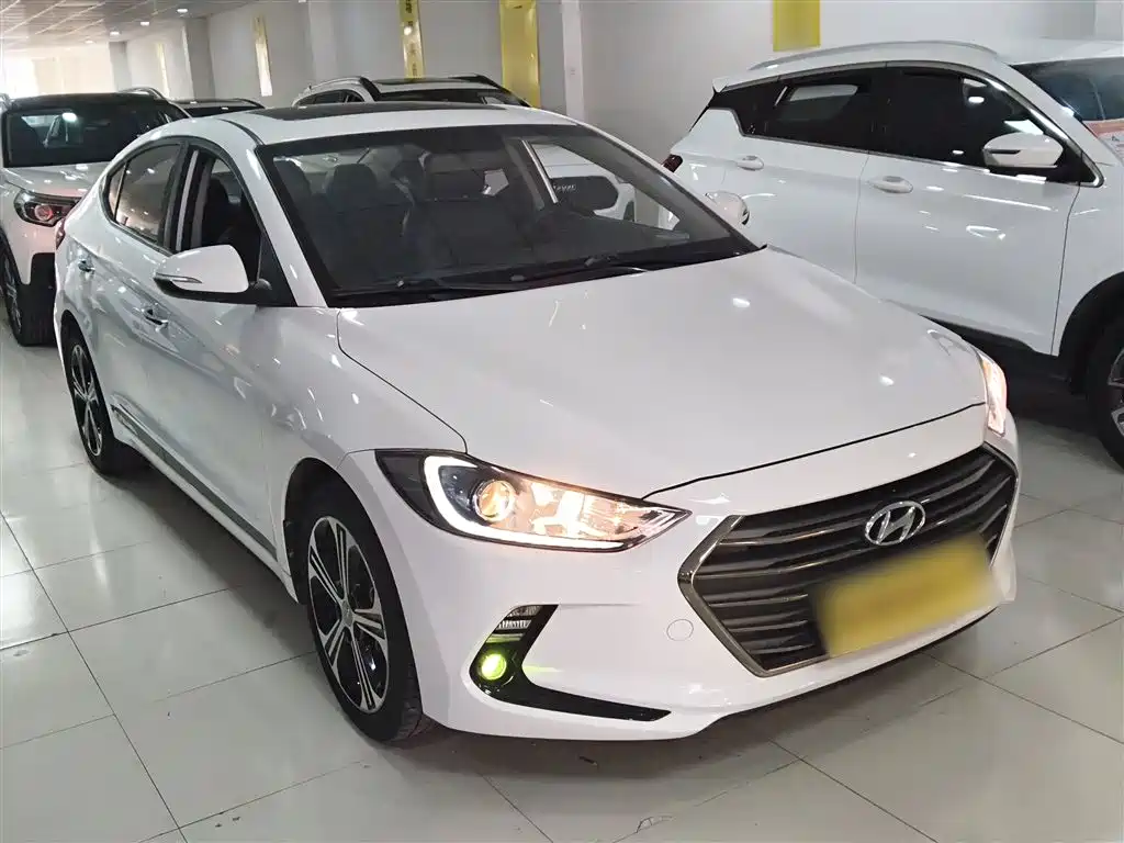 Hyundai Elantra 2018 1.4T DCT Dynamic·Vitality Model фото 21