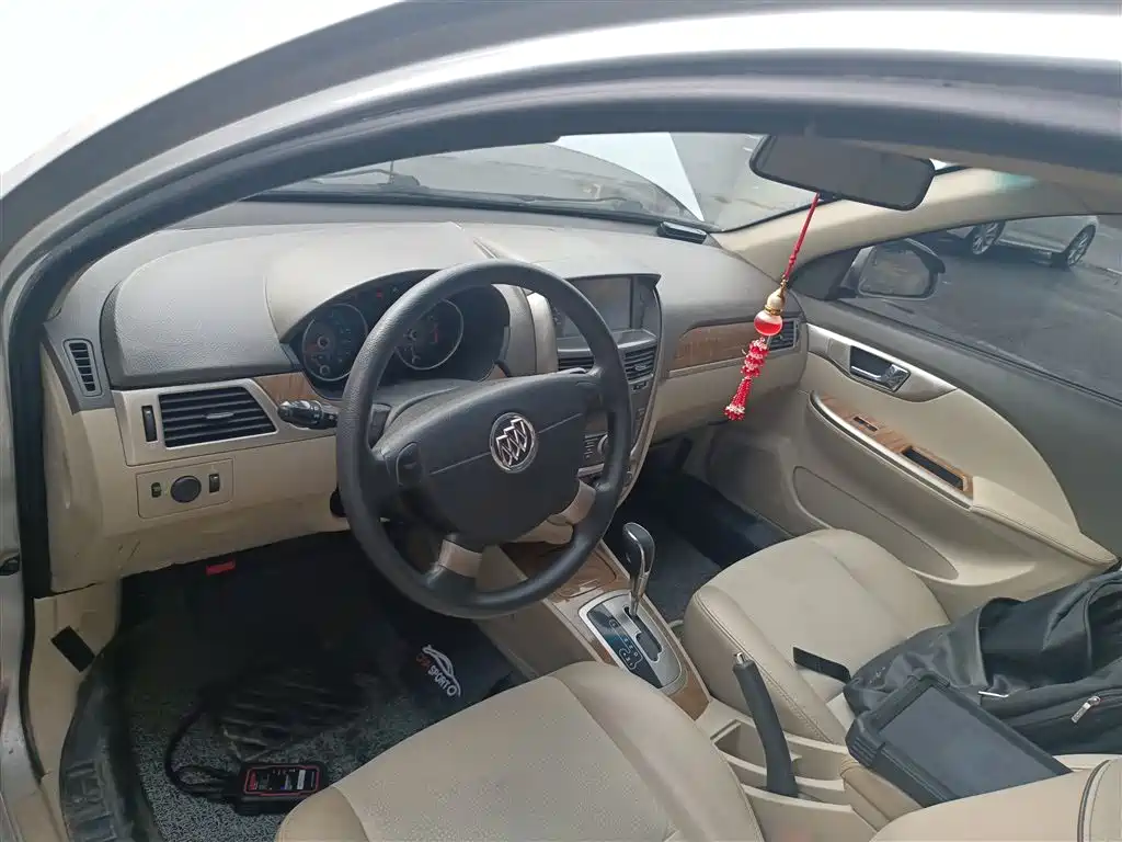 Buick Excelle 2015 1.5L Automatic Classic фото 10