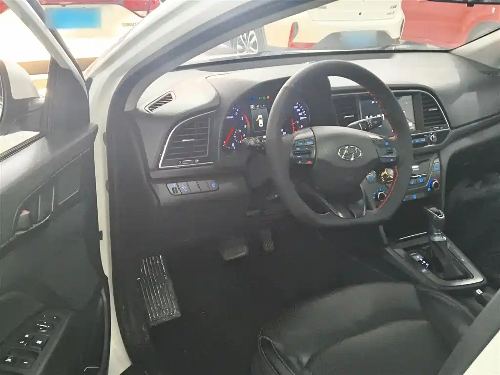 Hyundai Elantra 2018 1.4T DCT Dynamic·Vitality Model фото 11