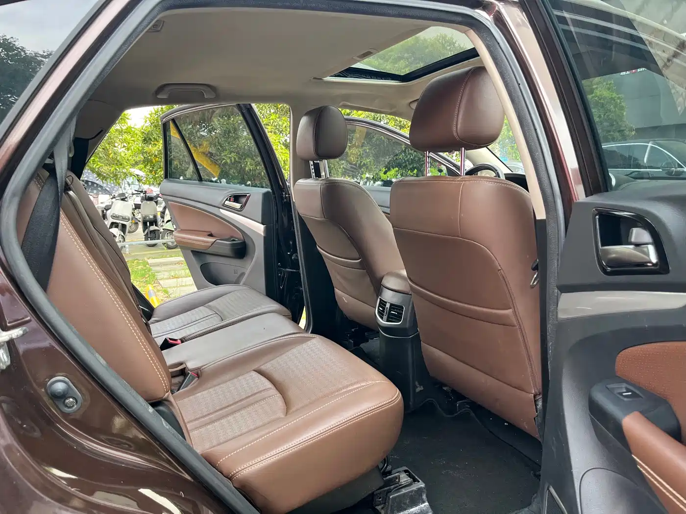 BYD S7 2016 2.0T Automatic Flagship Model фото 10