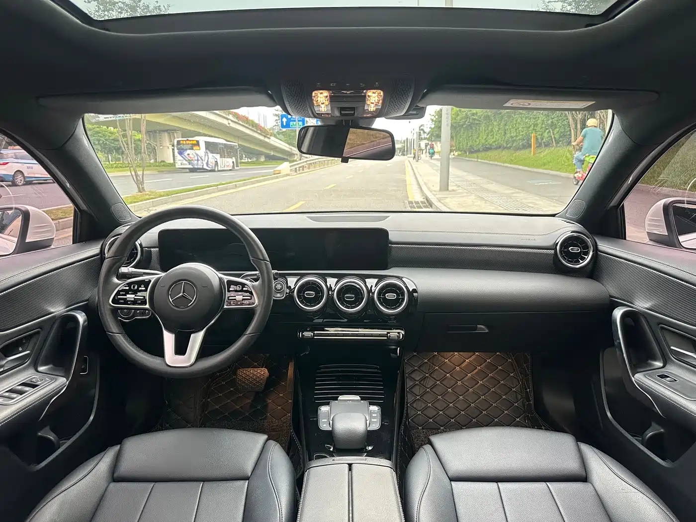 Mercedes-Benz A-Class 2022 A 180 L фото 13