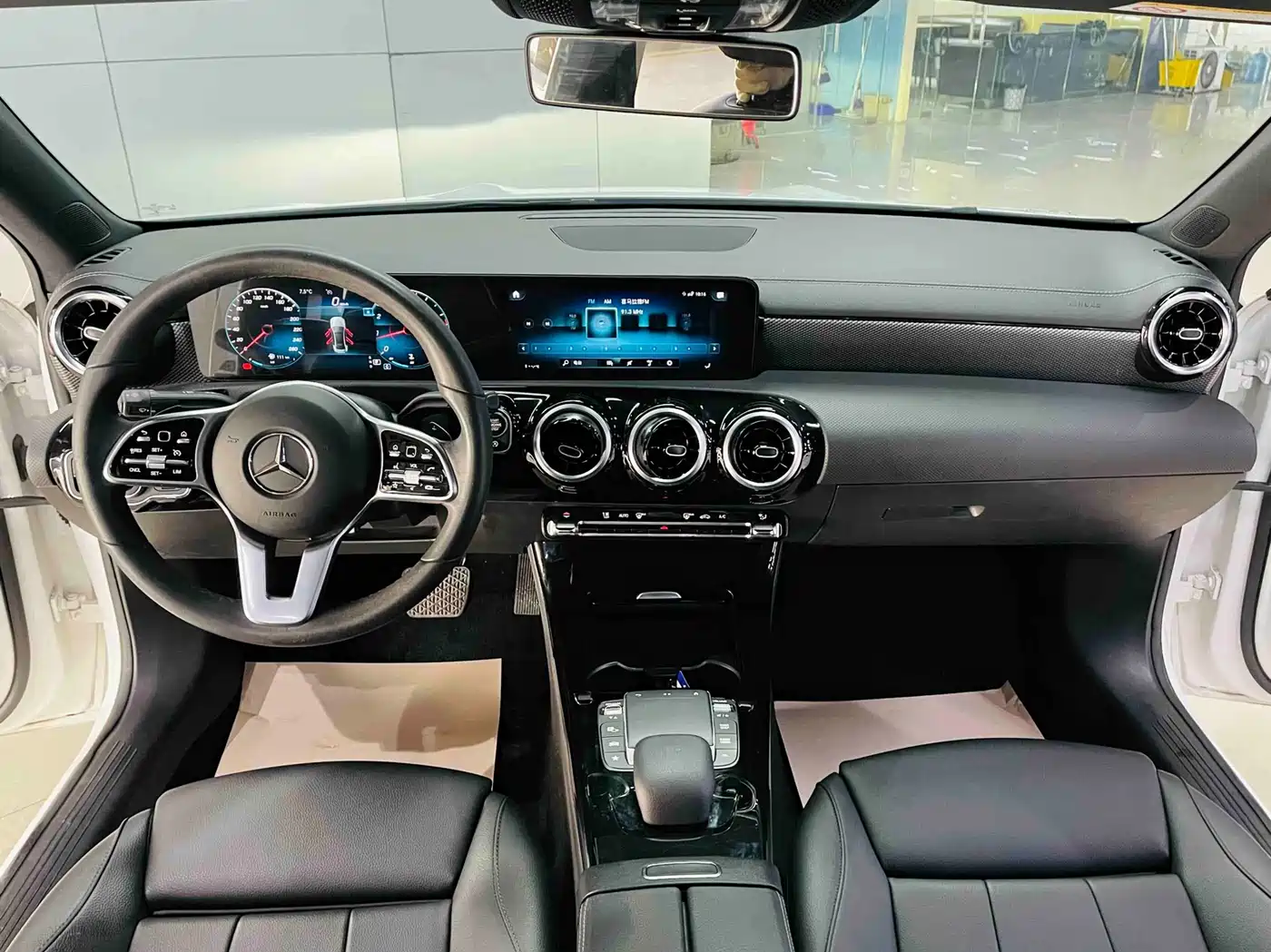 Mercedes-Benz A-Class 2020 A 180 L Sport Sedan фото 9