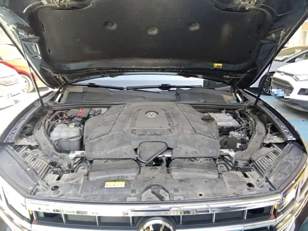 Фото 20 - Volkswagen Touareg