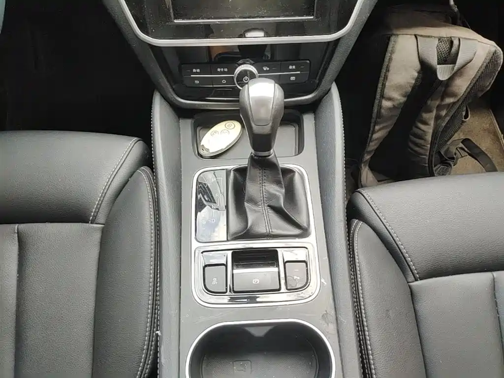 BYD Song MAX 2017 1.5T Auto Smart Connect Premium 7-seater фото 14
