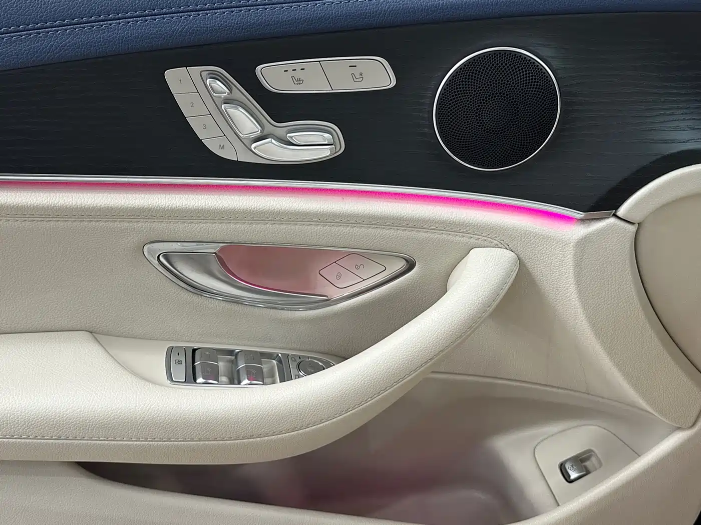 Mercedes-Benz E-Class 2022 E 300 L Sport Fashion фото 18