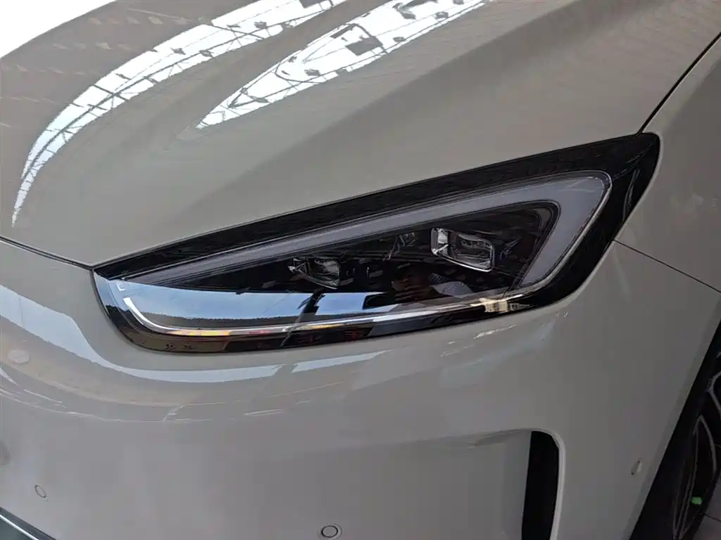 AITO Wenjie AITO M5 2025 Extended Range Ultra AWD фото 24