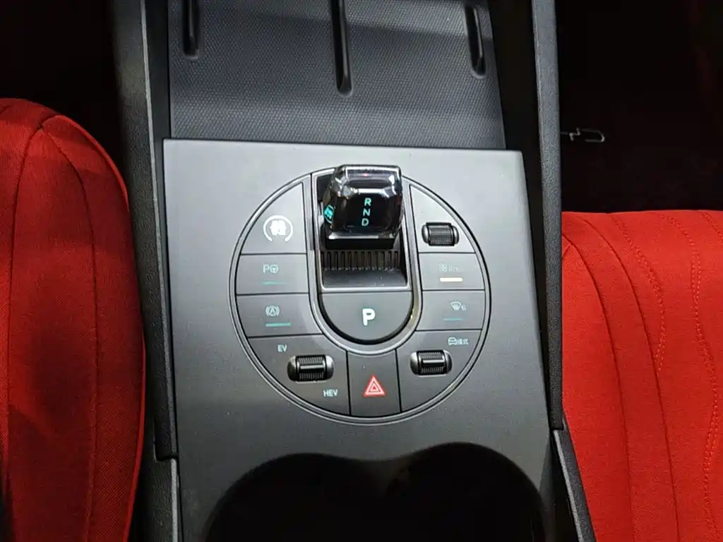 BYD Seal 06 New Energy 2025 DM-i Smart Drive 80KM Luxury фото 14