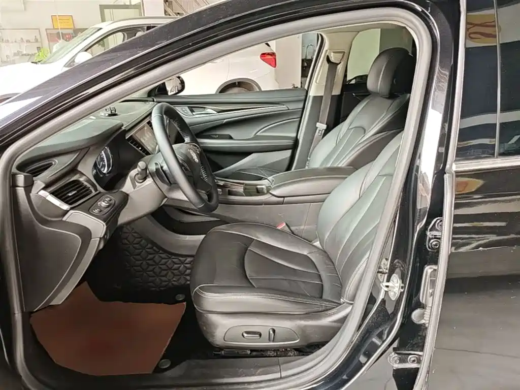 Buick LaCrosse 2018 Model 20T Elite Edition фото 15