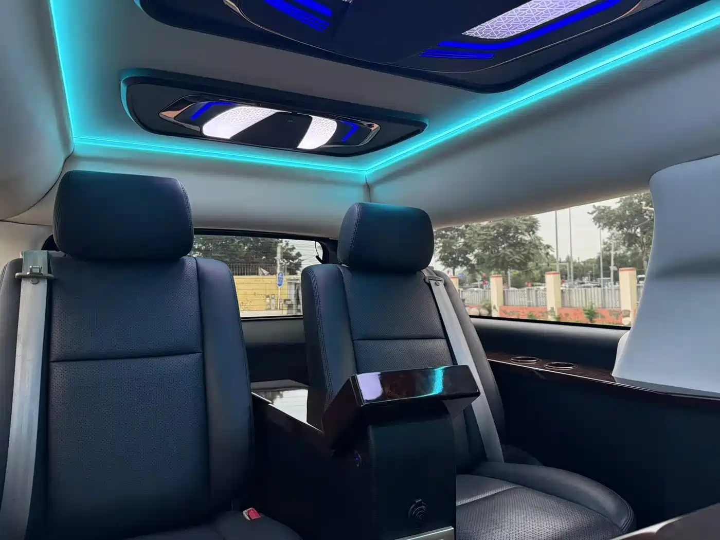 Cadillac Escalade 2008 6.2 AWD фото 17