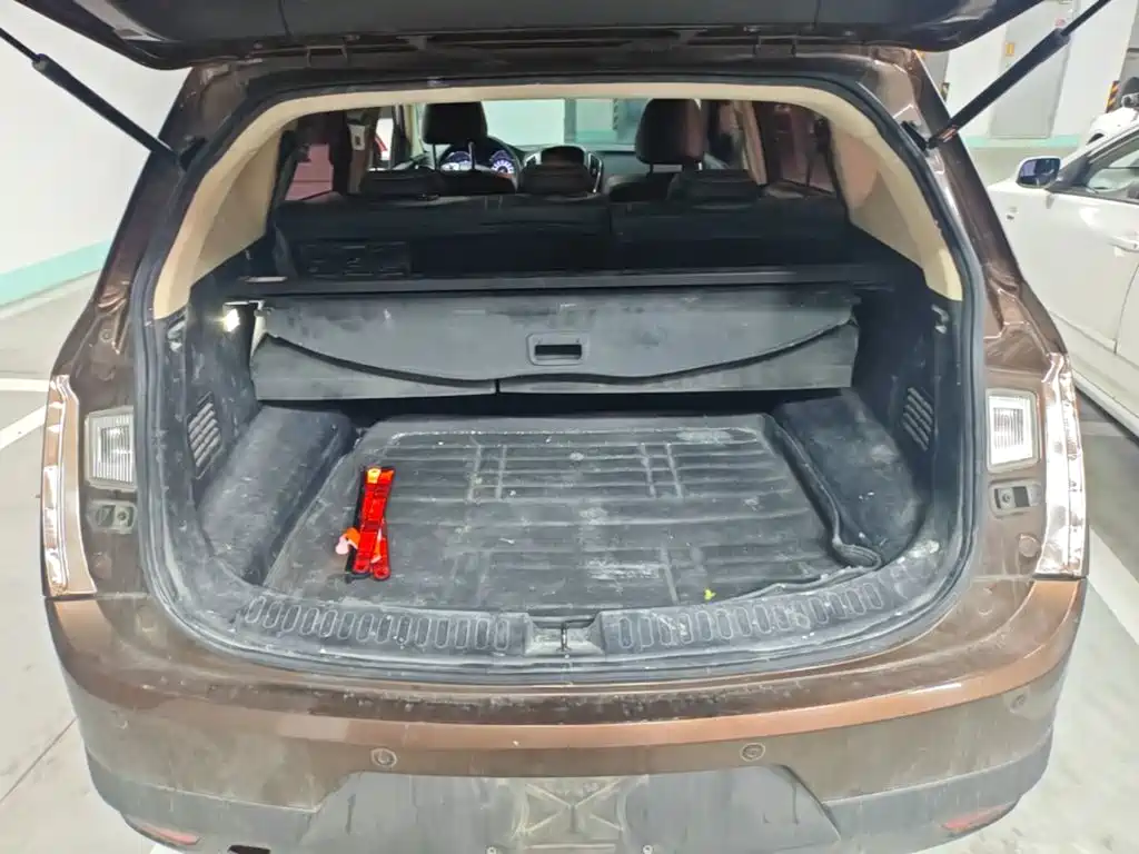 Baojun 560 2017 2016 1.8L Manual Luxury