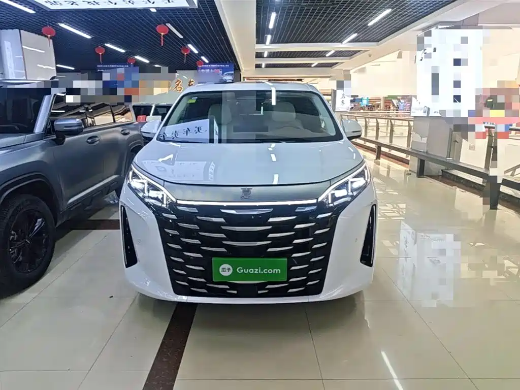 BYD Xia 2025 DM-i 1.5T 180km Surpass Edition фото 3
