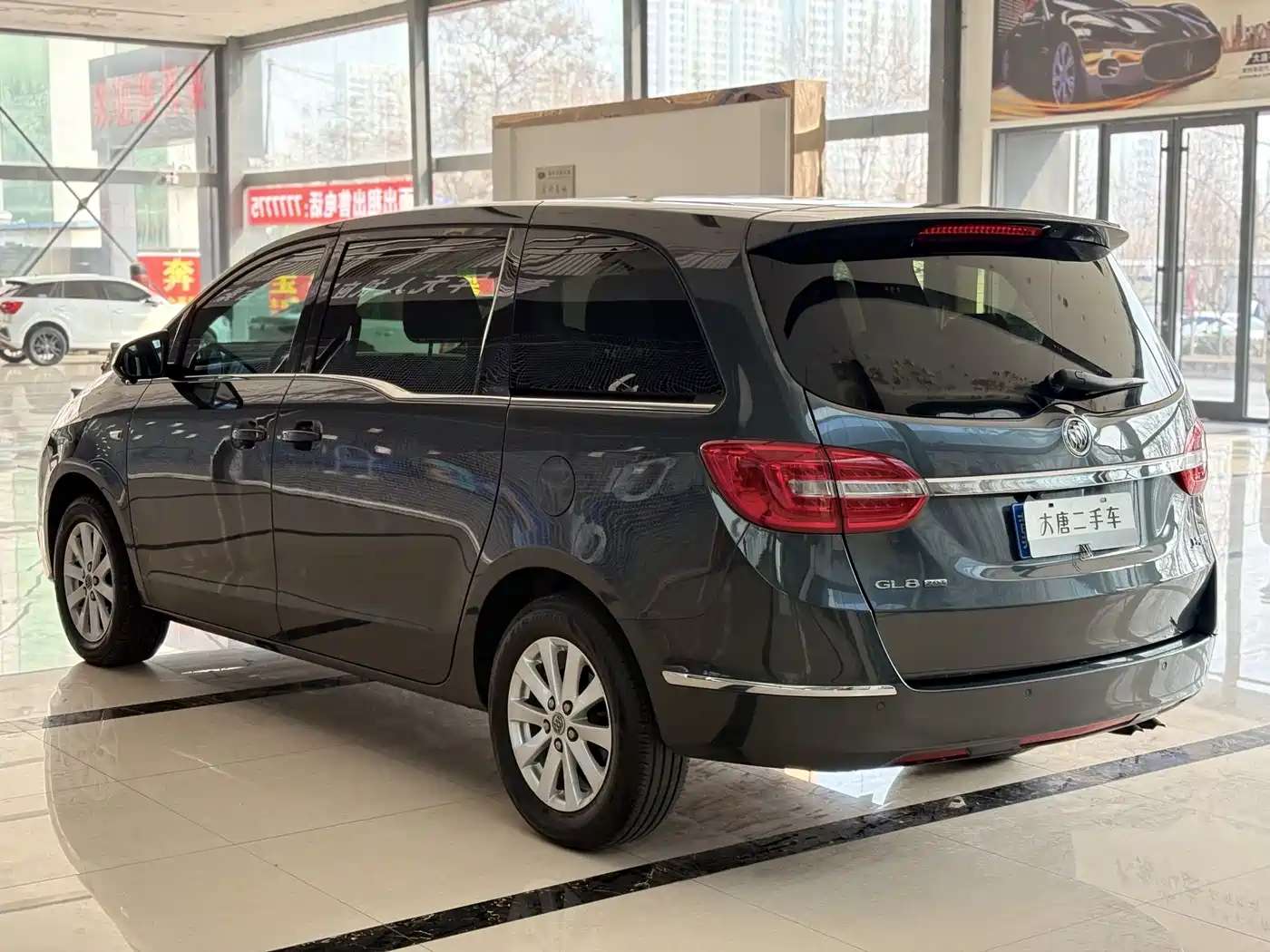 Buick GL8 2018 28T Comfort China VI фото 5