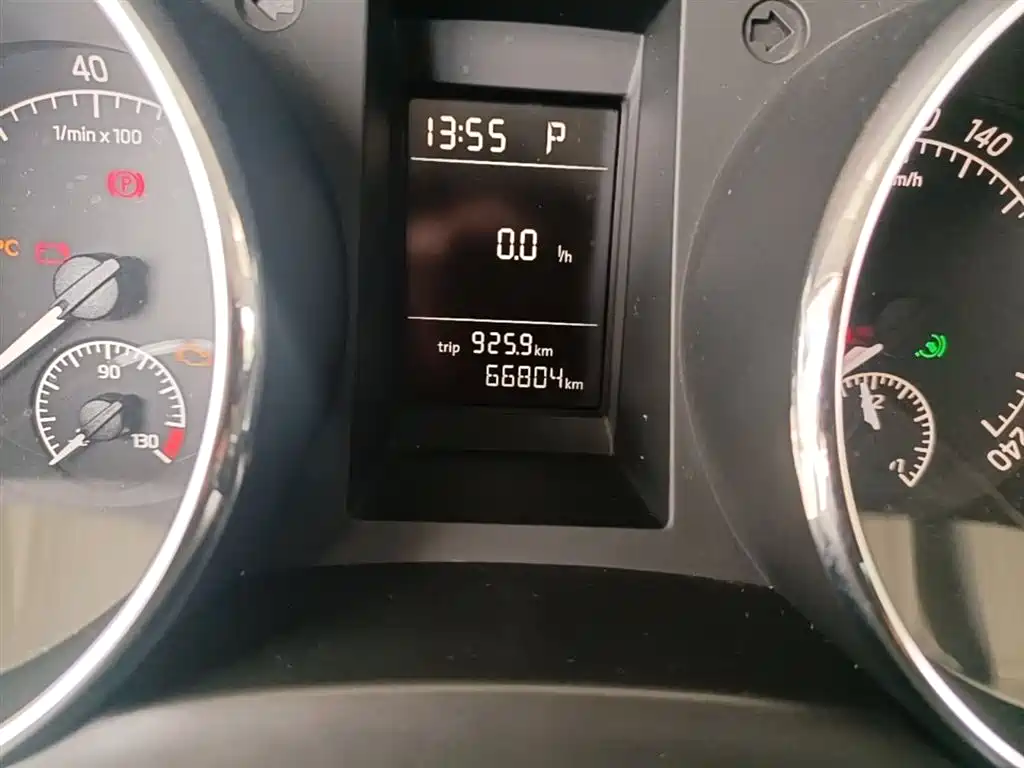 Škoda Yeti 2017 TSI280 DSG Advance фото 12