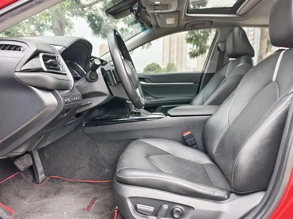 Toyota Camry 2018 2.5S Trend Edition фото 6