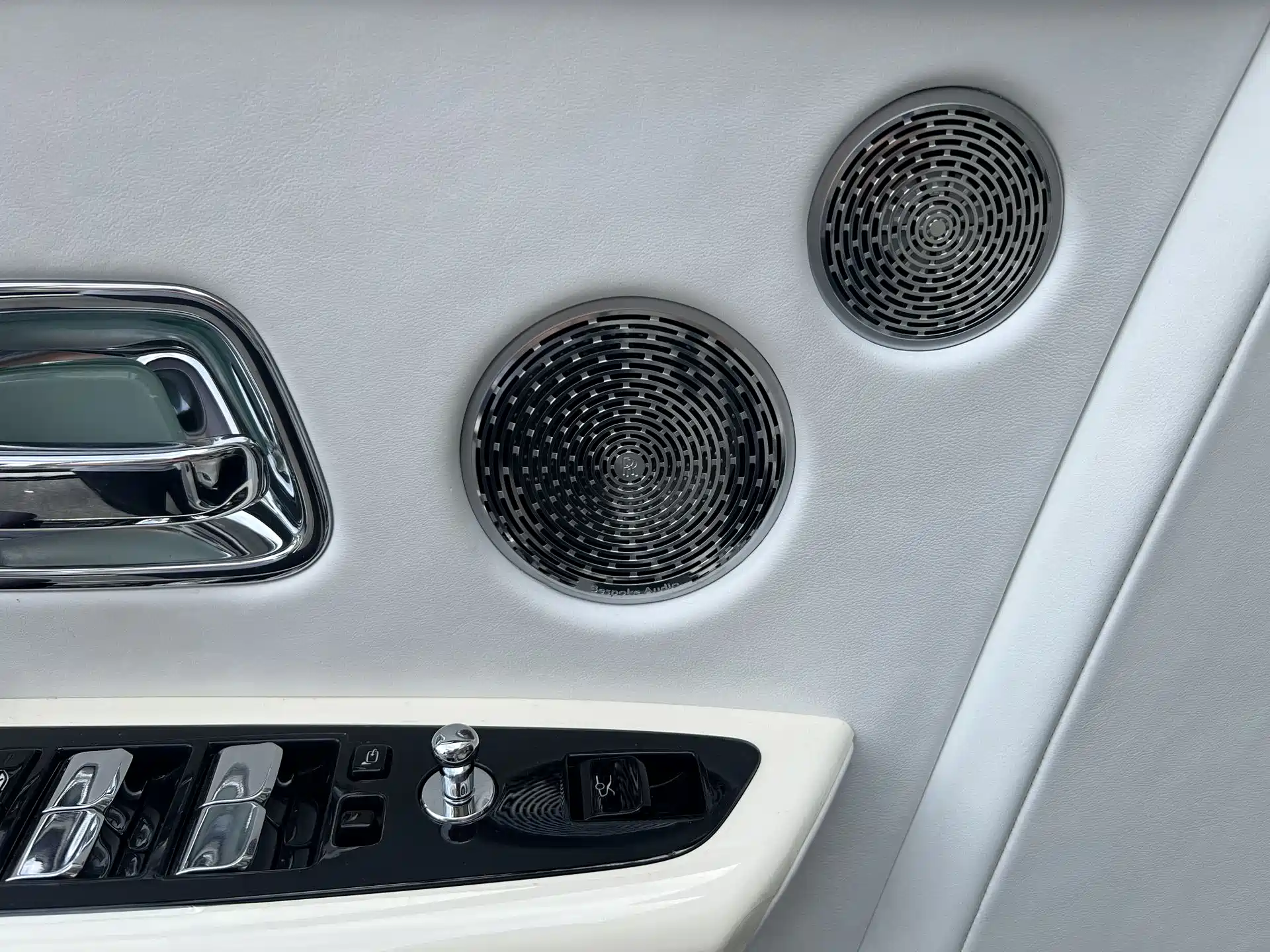 Фото 10 - Rolls-Royce Phantom