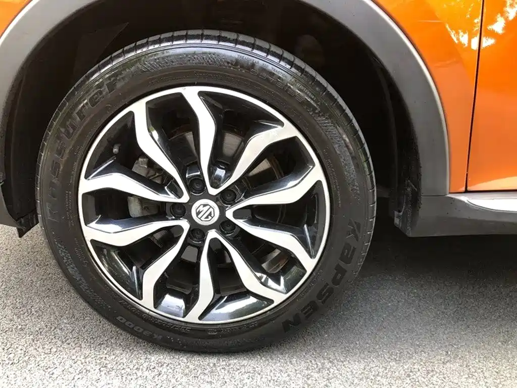 Фото 16 - MG Roewe RX5