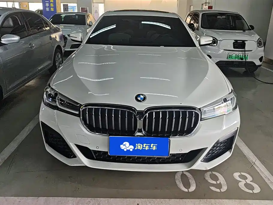 BMW 5 Series 2021 525Li M Sport Package фото 2
