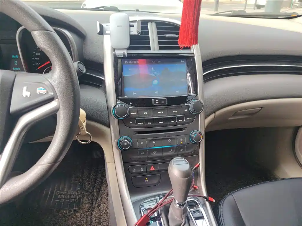 Chevrolet Malibu 2014 2.0L Automatic Comfort фото 6