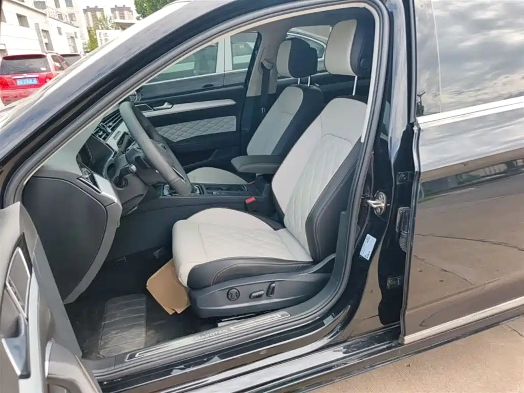 Volkswagen Magotan 2023 2 Million Units Anniversary Edition 330TSI DSG Leading Type фото 11