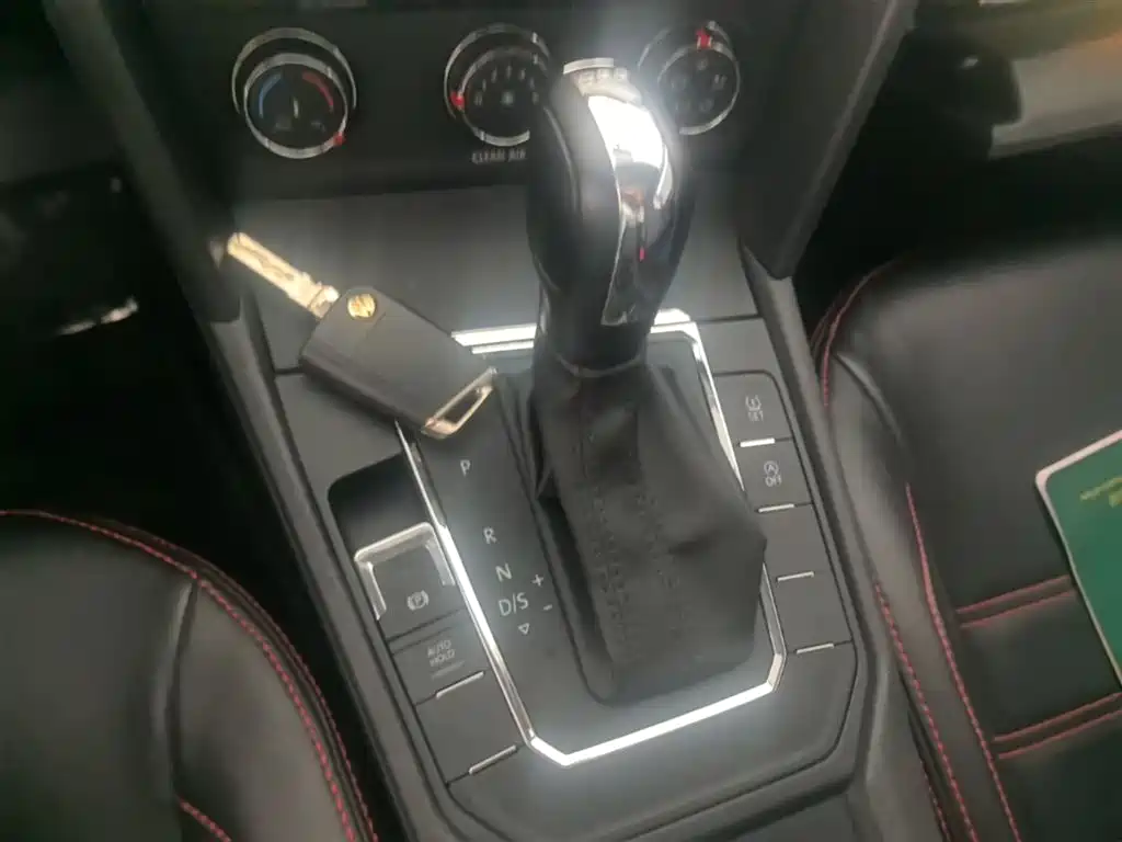 Volkswagen Lamando 2018 230TSI DSG Trend Edition фото 14