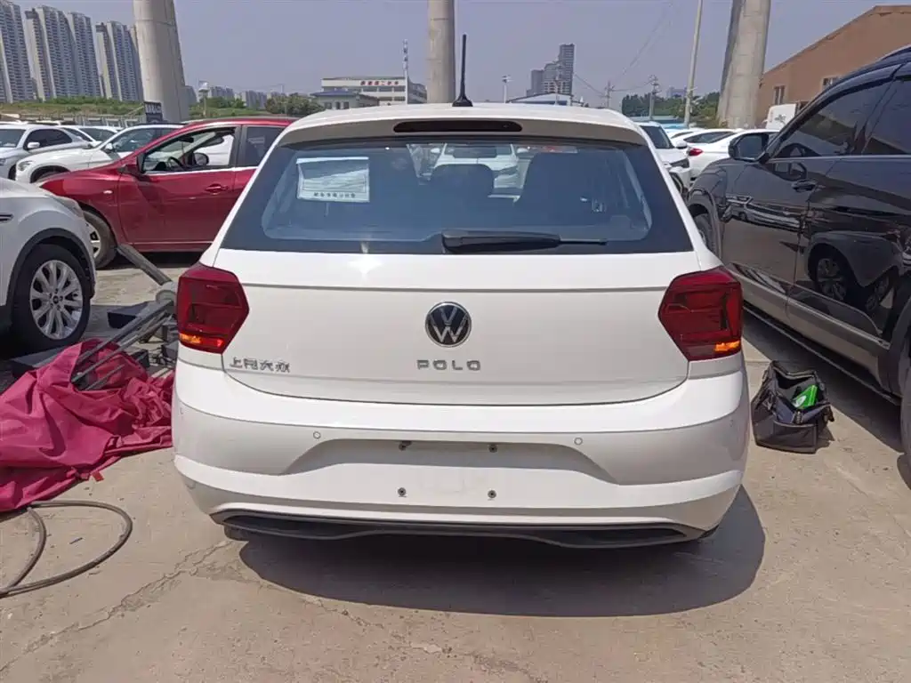 Volkswagen Polo 2021 Plus 1.5L Automatic Colorful Tech Edition фото 6