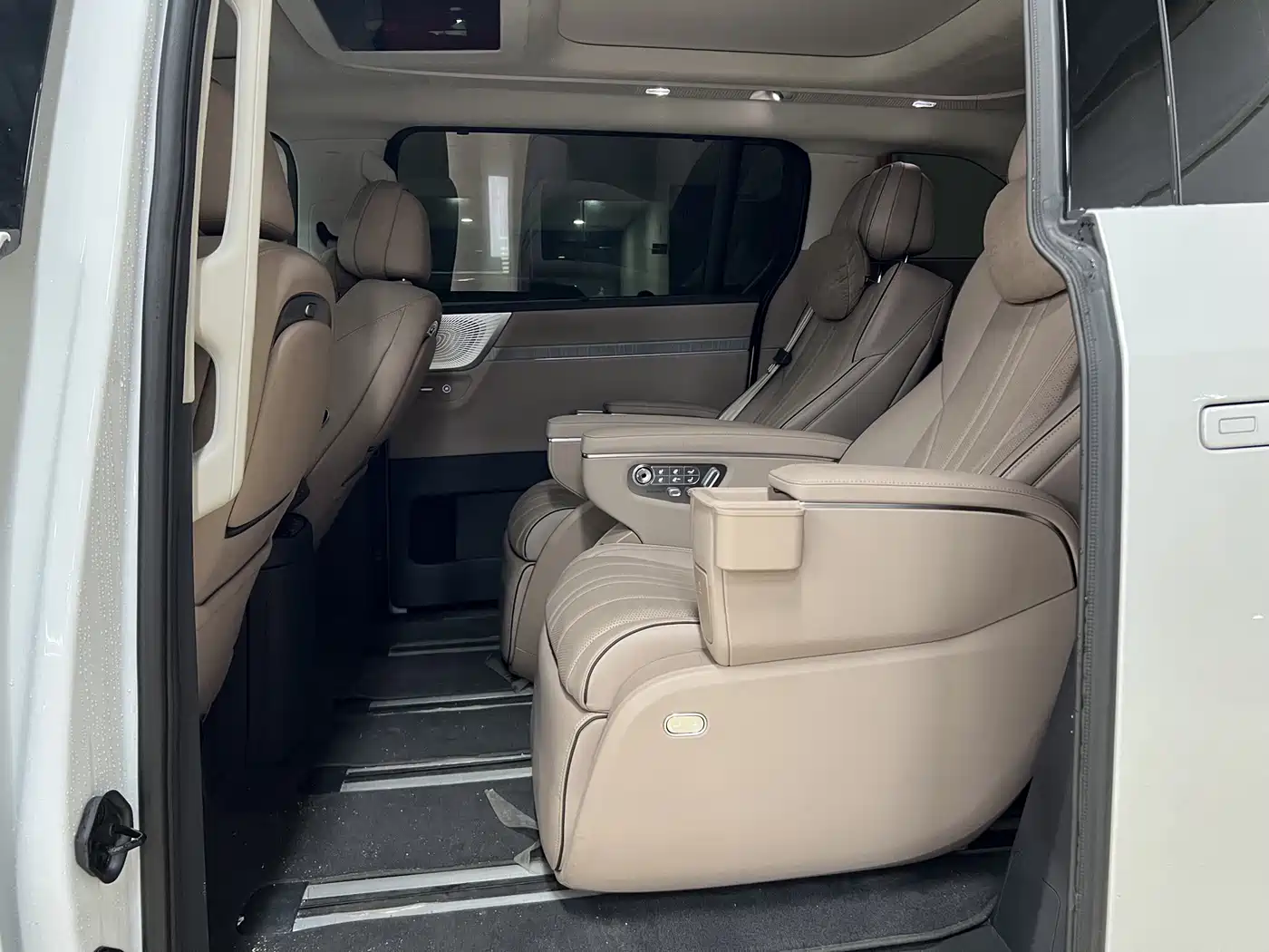 XPeng X9 2025 2025 Extended Range Edition