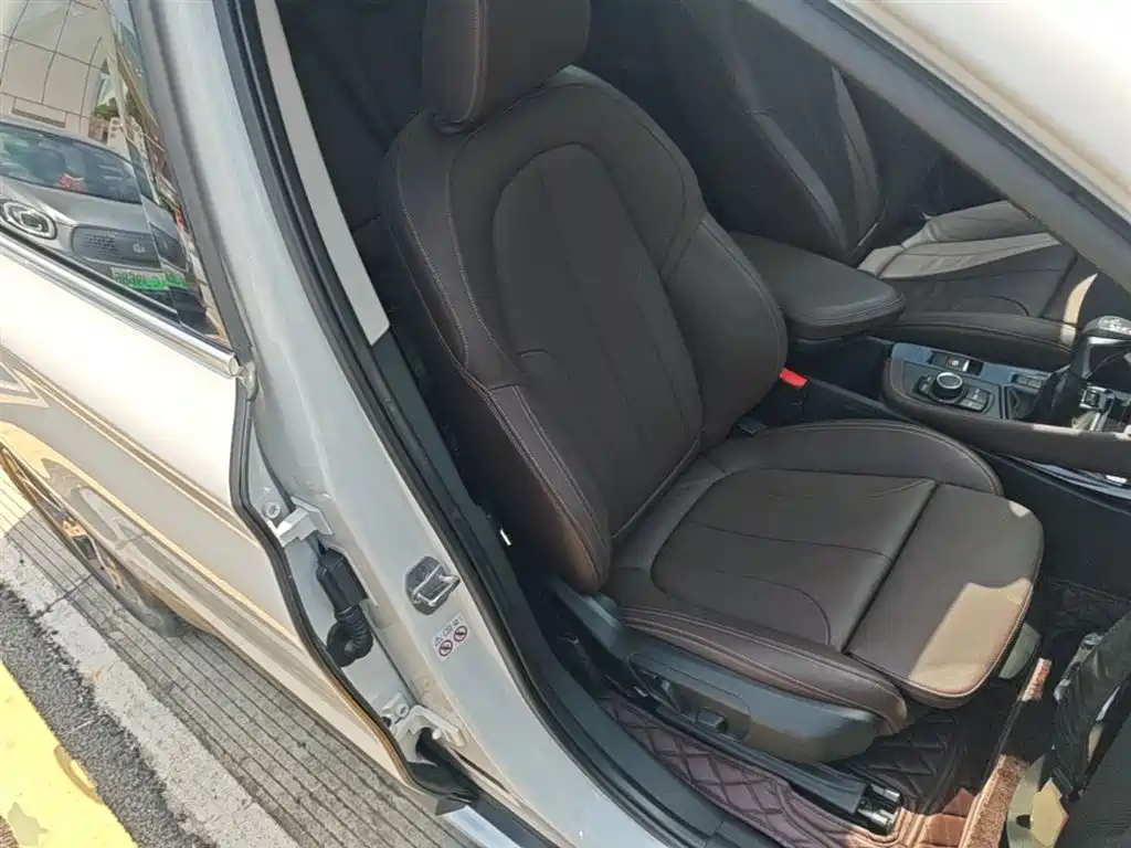 BMW X1 2019 sDrive18Li Premium Model фото 25