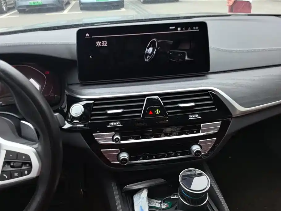 BMW 5 Series 2021 530Li Leading M Sport Package фото 13