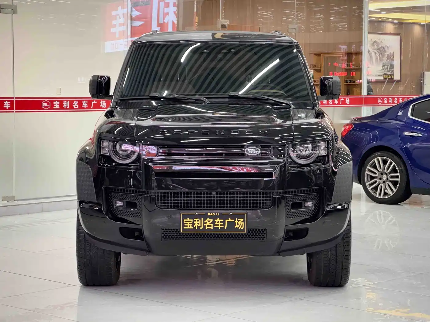 Land Rover Defender 2025 110 3.0T P400 -Dynamic HSE