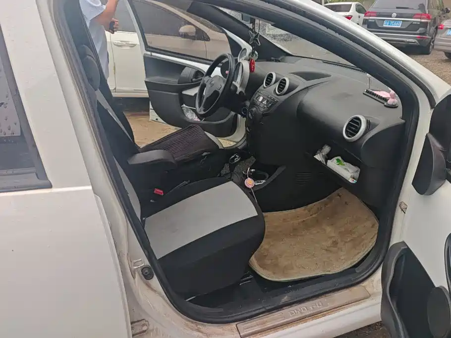 BYD F0 2017 2015 1.0L AMT Xuan Cool Edition