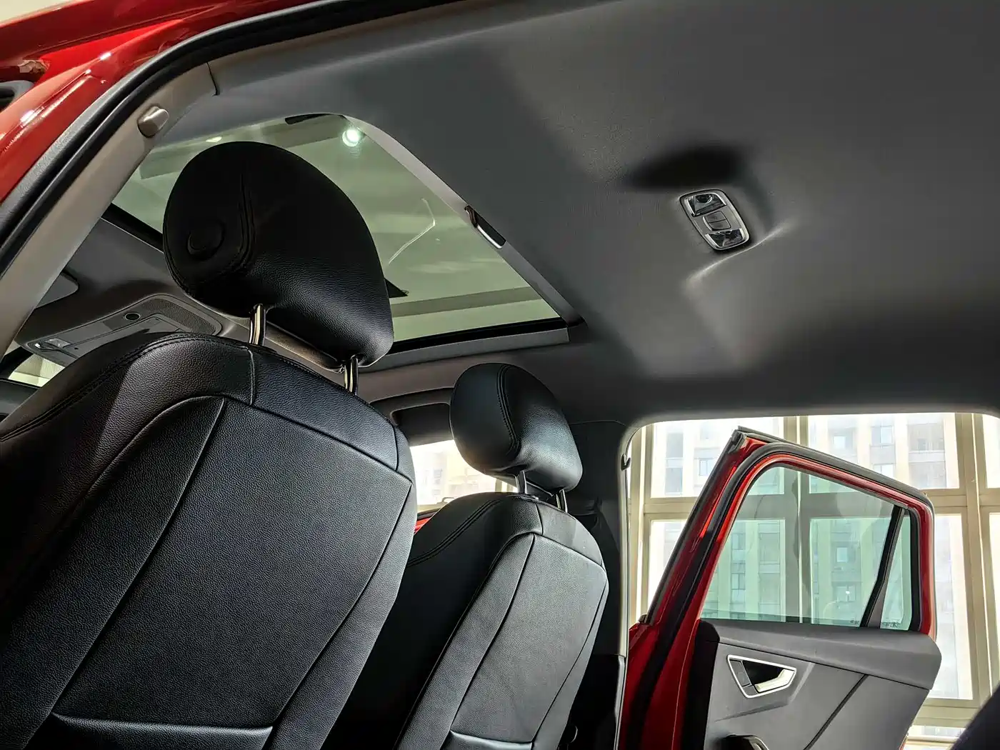 Audi Q2L 2018 35 TFSI Launch Exclusive Edition China VI фото 15