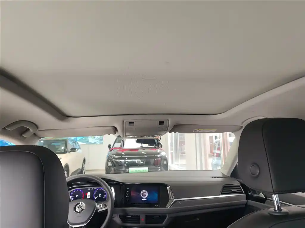 Volkswagen Sagitar 2022 280TSI DSG Soaring Edition фото 18