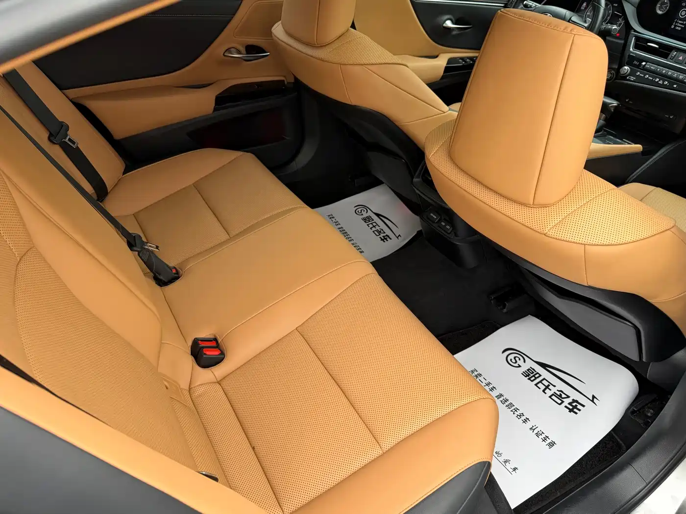 Lexus ES 2021 200 Excellence Edition фото 17