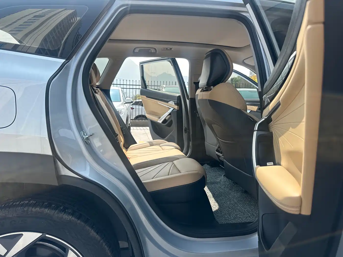 GEELY AUTOMOBILE BOYUE L